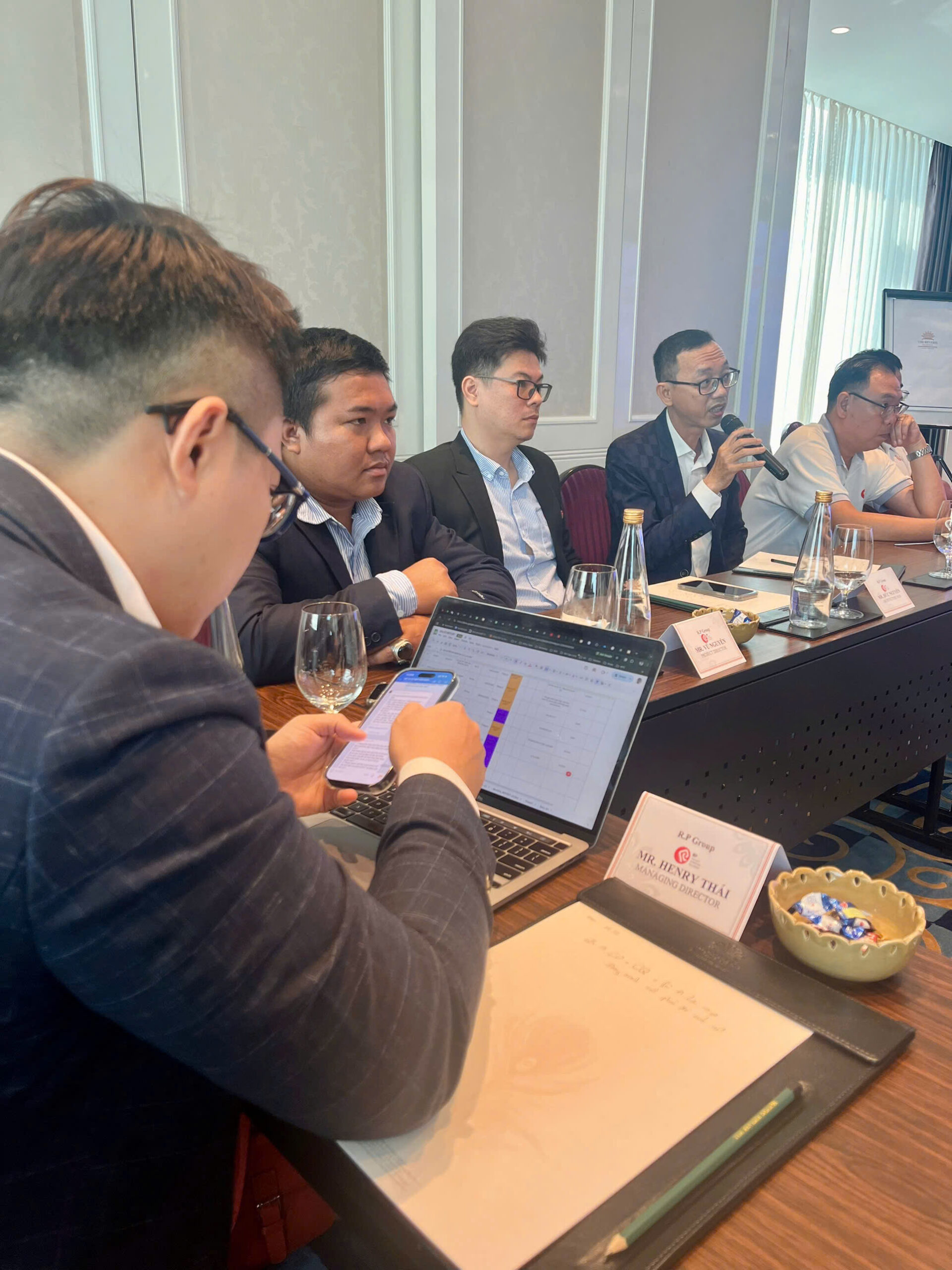 hoi nghi thuong nien rp group